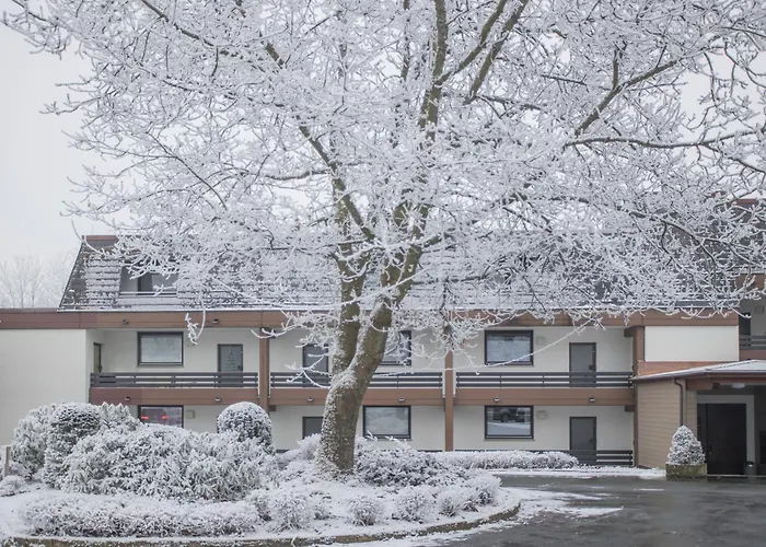 Deluxe Apartment For 5 - Sauna & Pool - Free Parking